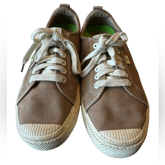 Tan Taupe Cariuma Canvas Sneakers Men’s 9.5 Women’s 11 Unisex Sustainable MINTY - Picture 6 of 11